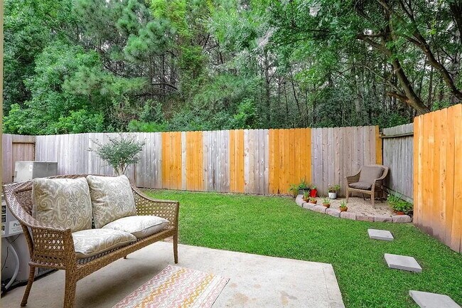 Foto del edificio - 19523 Rippling Brook Ln