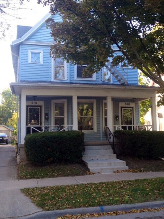 Building Photo - 508 S Mills St