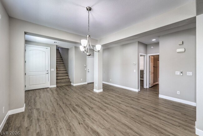 Building Photo - 146 Augusta Course Ave