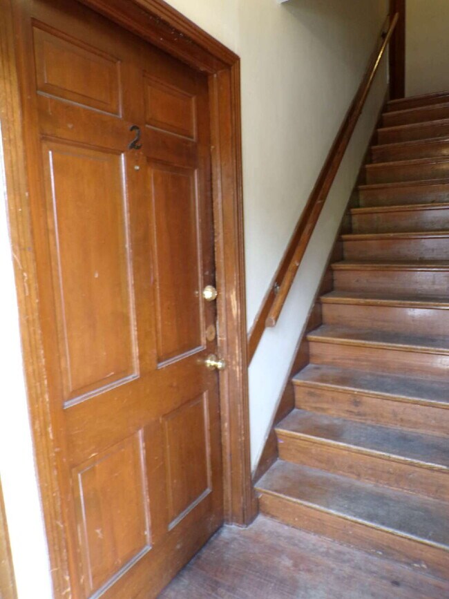 Foto del edificio - Charming 1 bed, 1 bath apartment in old louisville.