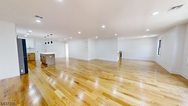 Building Photo - 703 Galloping Hill Rd