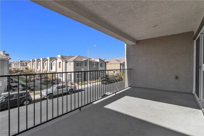 Foto del edificio - 6952 Crescent Gold St