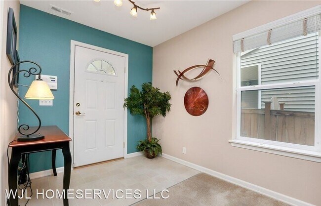Building Photo - 4 br, 2.5 bath House - 17512 14th Dr SE
