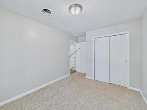 Building Photo - 29 Rosewood Dr