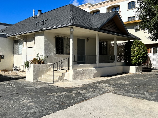 Building Photo - 293 N Hill Ave
