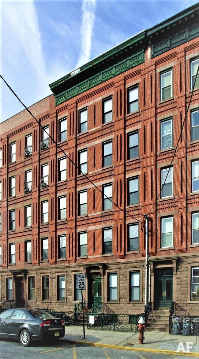 Foto del edificio - 1116 Hudson St