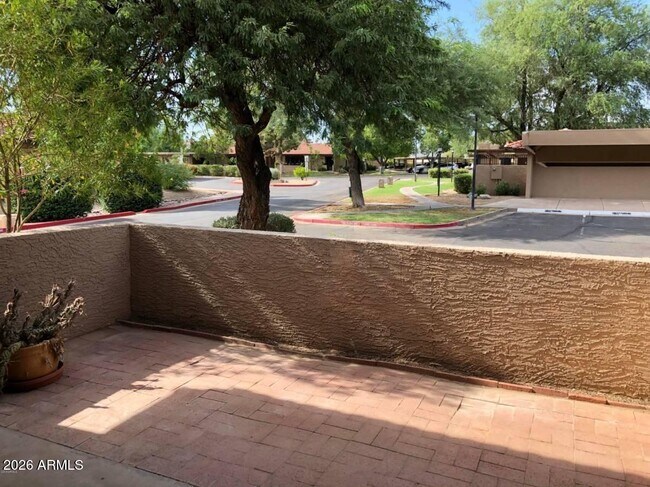 Foto del edificio - 8625 E Belleview Pl