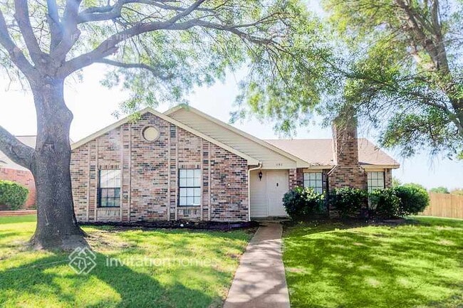 Building Photo - 540 Guadalupe Dr