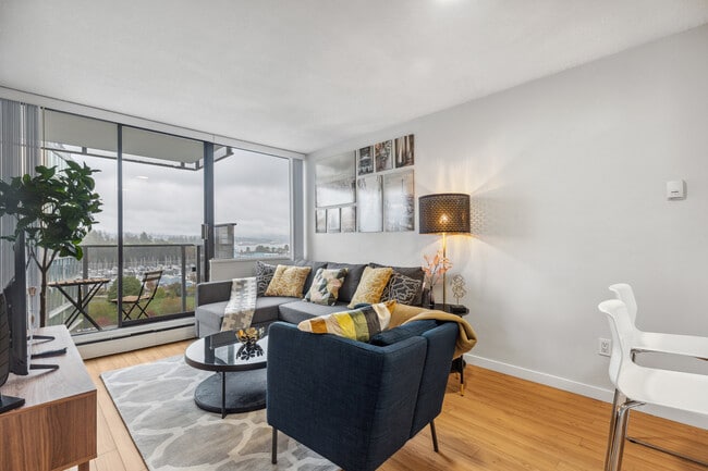 Building Photo - Harbourview