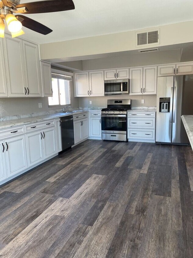 Primary Photo - TOTAL BEAUTIFUL REMODEL INSIDE AND OUT! GO...