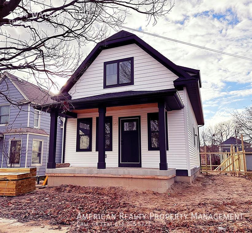Primary Photo - 1054 Watson St SW