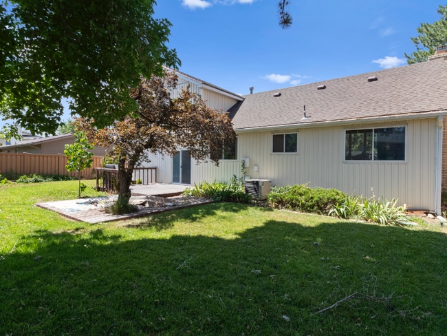 Photo - 1910 Southbridge Way (Sandy, UT) House