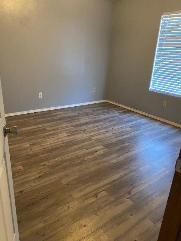 1315 N Twin City Hwy Unit 55, Nederland, TX 77627 Room for Rent in