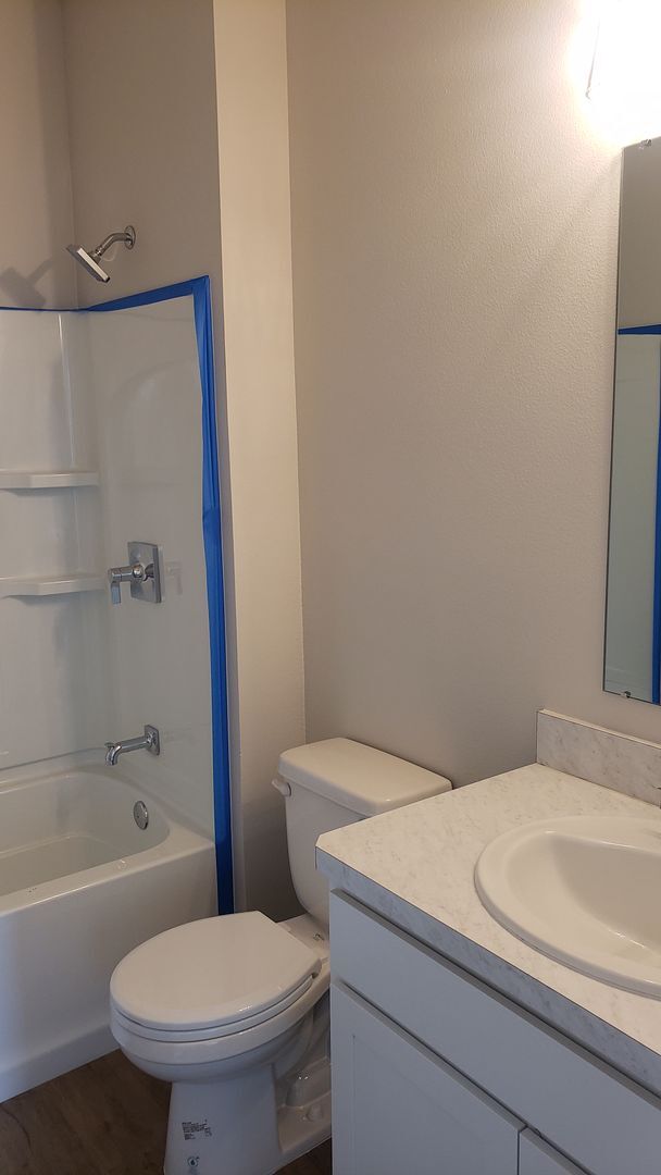 Foto del edificio - 2 Bed / 2 Bath Modern Apartment on Billings West End