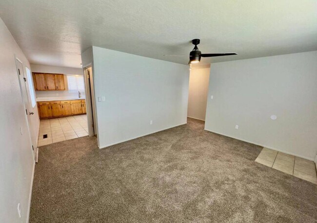 Foto del edificio - 255 Cherry Hill Dr
