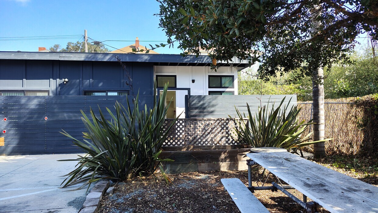 Foto principal - 720 37th St