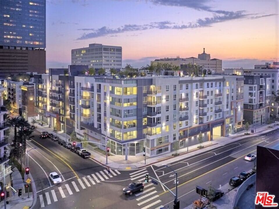 Foto principal - 1120 W 6th St