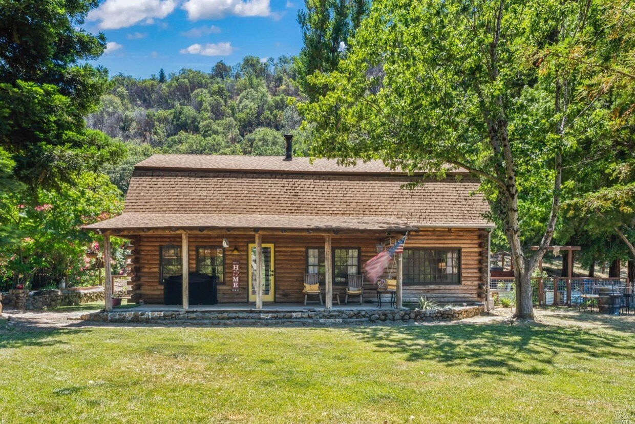 Primary Photo - 154 Ridgecrest Dr