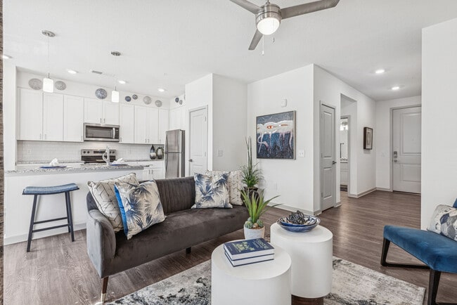 Building Photo - Alera at Hunters Glen