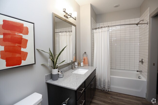 Baño/1 habitación, 1 baño - 692 pies cuadrados - River House