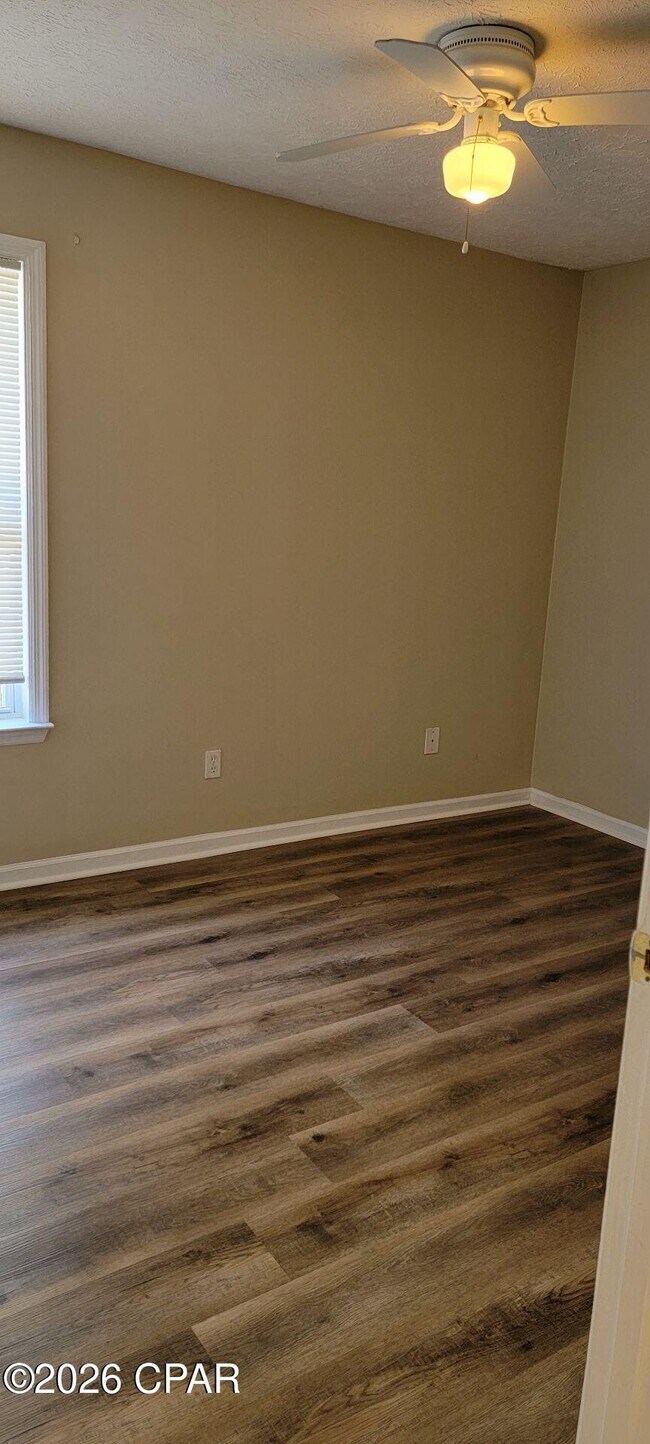 Foto del edificio - 2409 Allison Ave