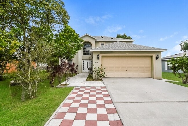 Building Photo - 604 Muskrat Dr