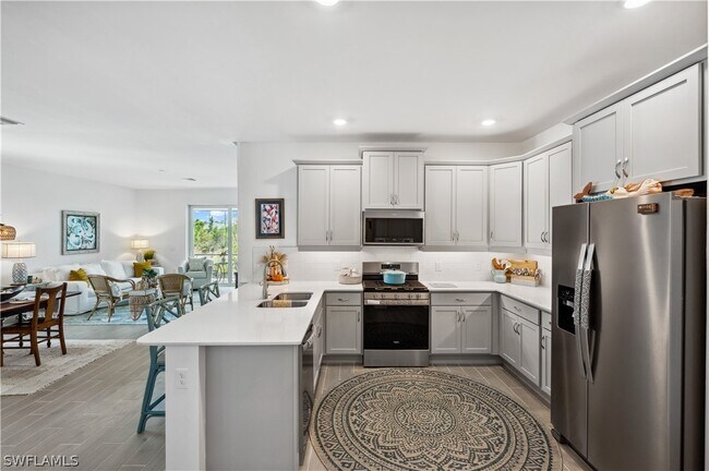 Building Photo - 43620 Sparrow Dr