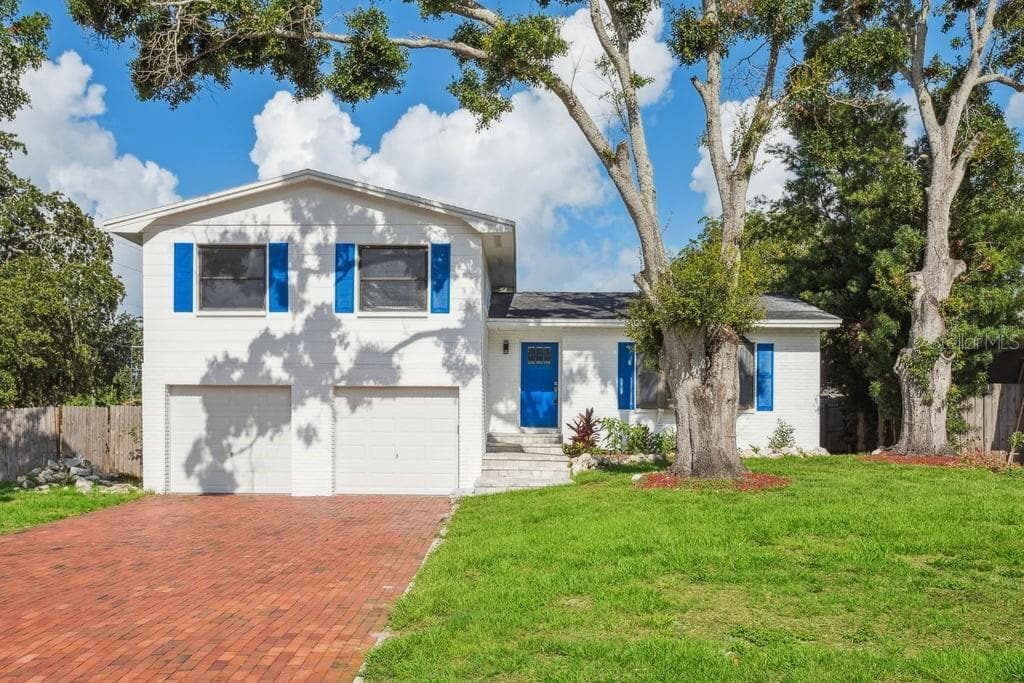 Foto principal - 8200 136th St