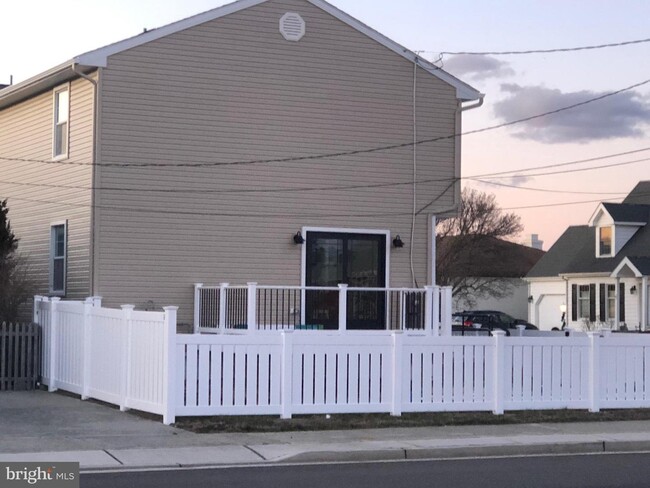 Building Photo - 9500 New Jersey Ave