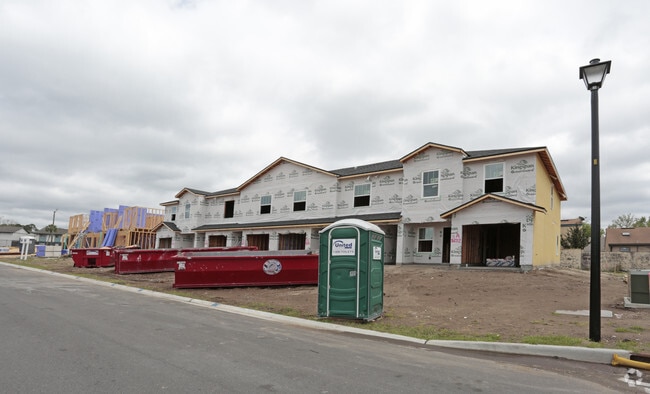 Foto del edificio - Century Lake Townhomes