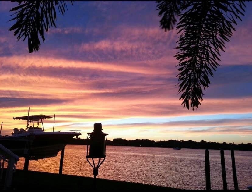 Sunset views & Boat slips - 5265 Beach Dr SE