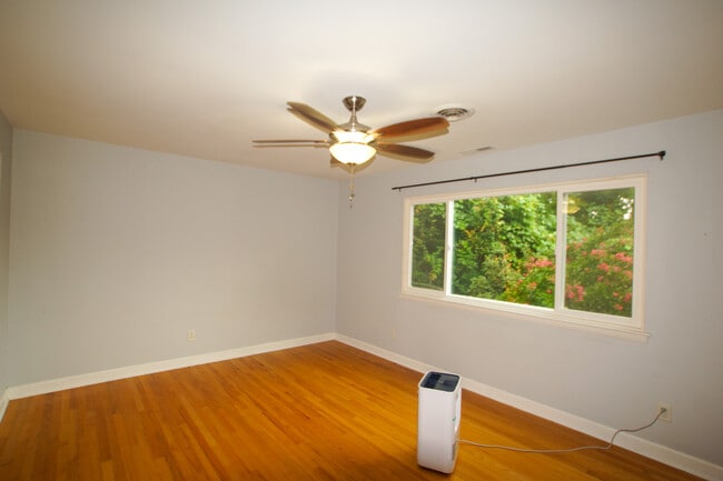 Foto del edificio - 205 Sunrise Ln