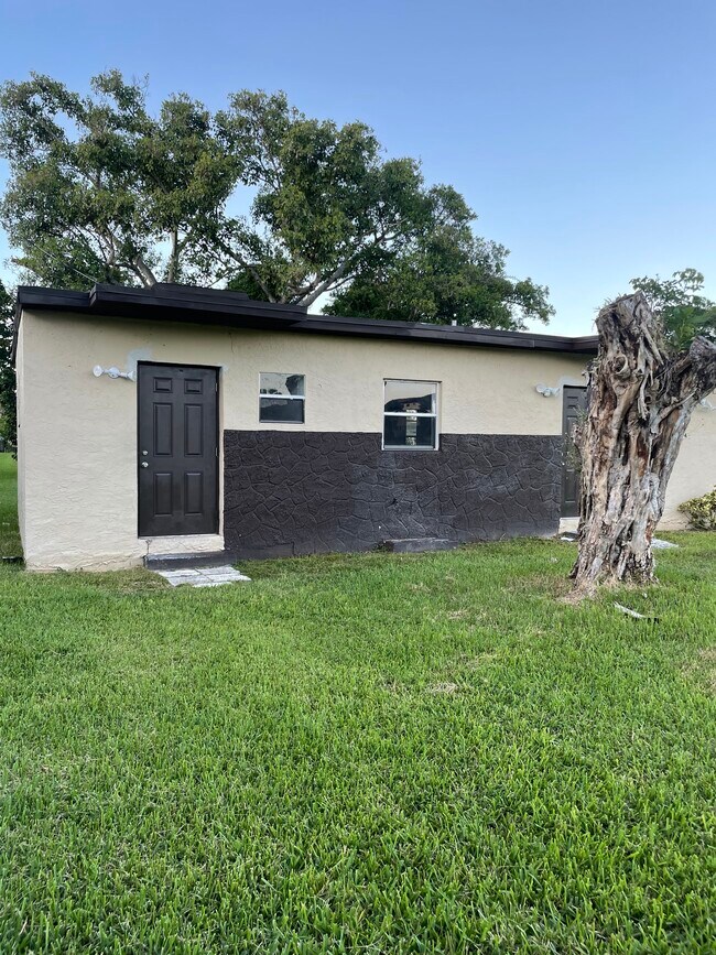 Building Photo - 11401 Bailes Rd