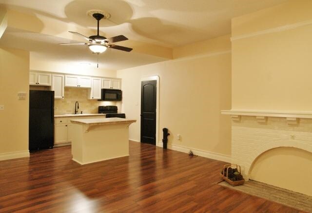 Primary Photo - Townline Realty