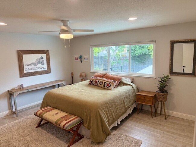 Building Photo - 1511 Dana Way