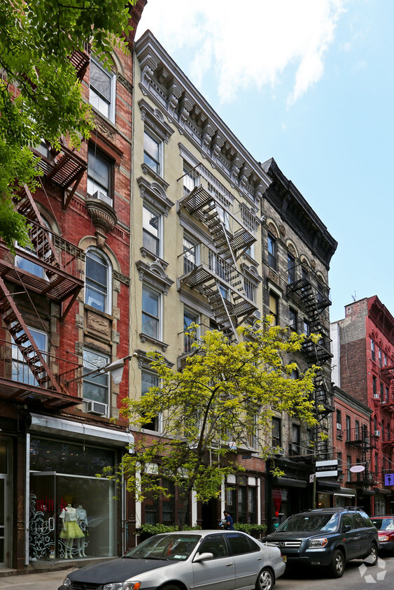 Foto principal - 221 Mott St