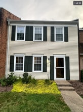 Building Photo - 1512 Skirmish Run Dr