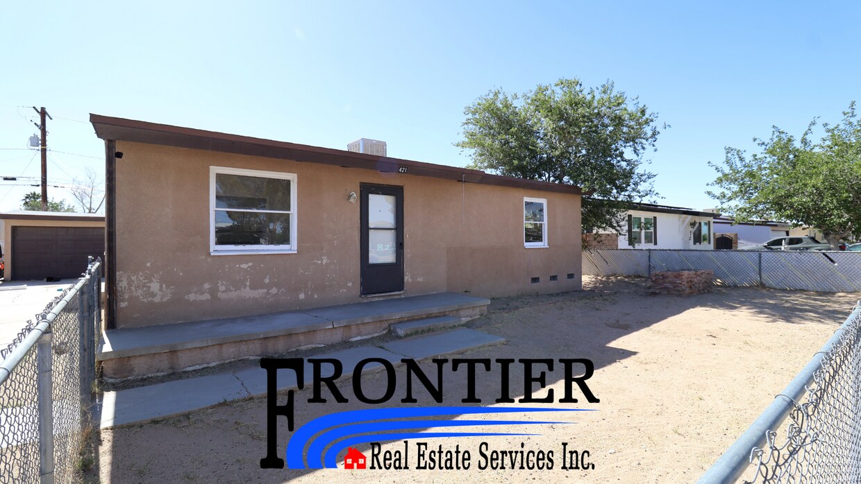 Primary Photo - Spacious Rental with Convenient Amenities