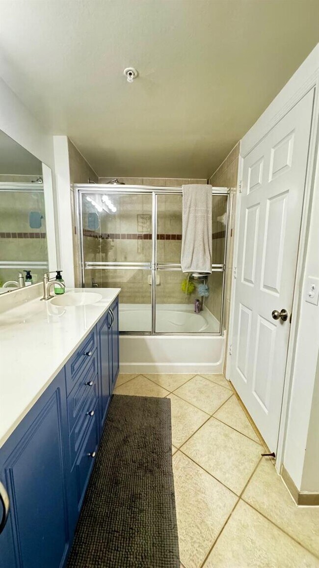Foto del edificio - 6475 Emerald Dunes Dr