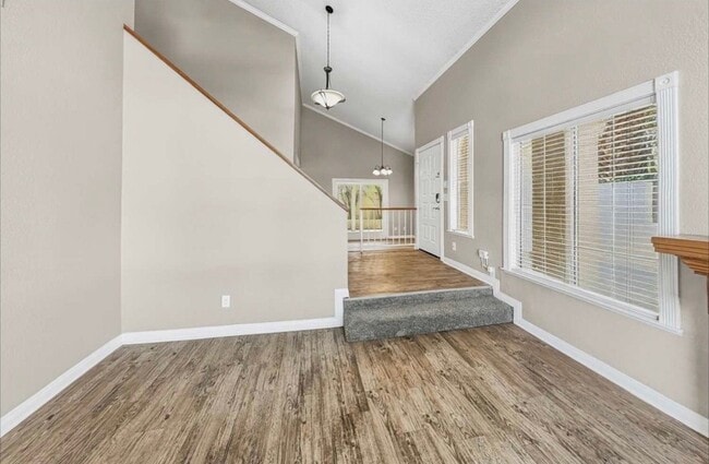 Building Photo - 760 Charwood Cir