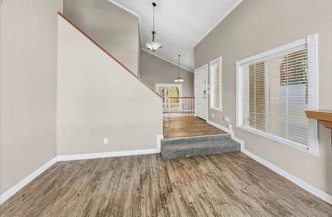 Foto del edificio - 760 Charwood Cir