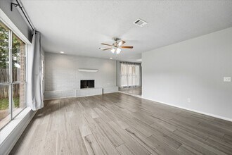 Building Photo - 2110 Gray Falls Dr