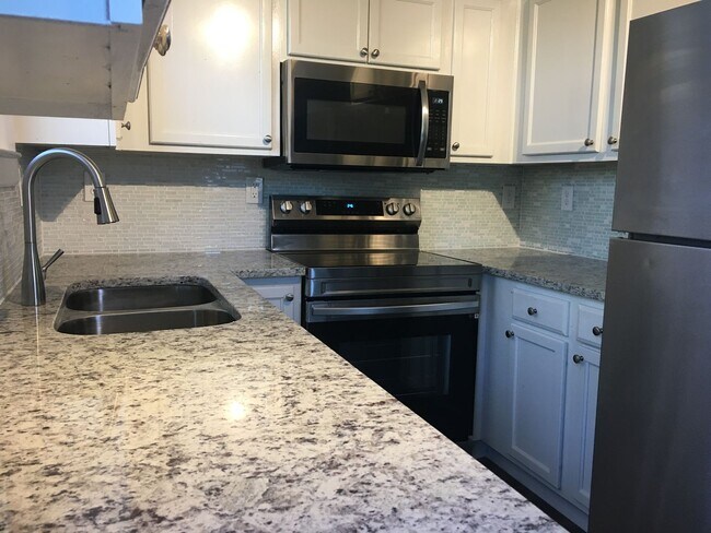 Foto del edificio - Stylish Garner Home with Granite Counters ...