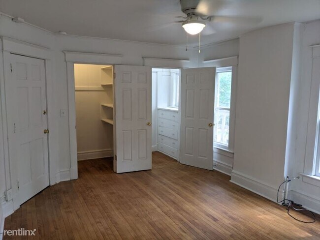 Building Photo - Room for Rent, 3.5 bath House - 128 N Norm...