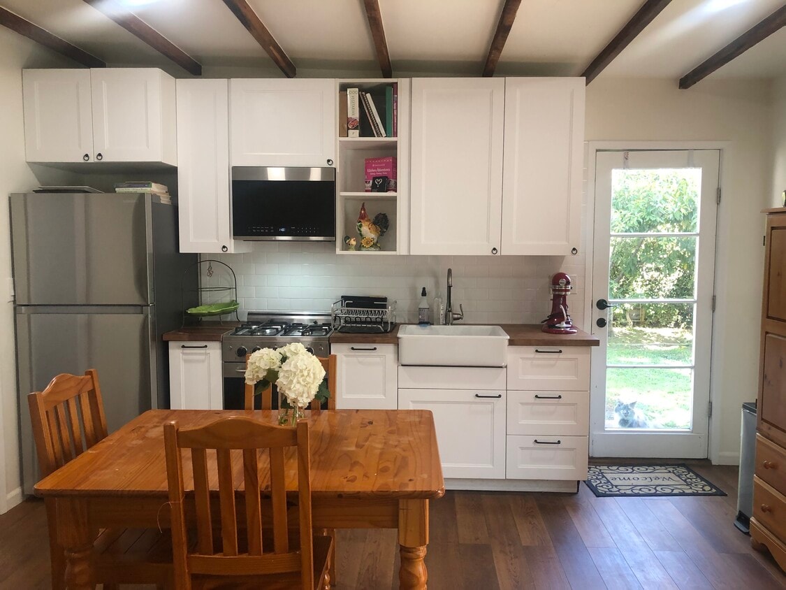 Foto principal - 533 N Mission Dr