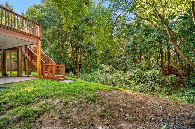 Foto del edificio - 2113 Worrall Hill Dr