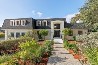 Building Photo - 955 Macadamia Dr