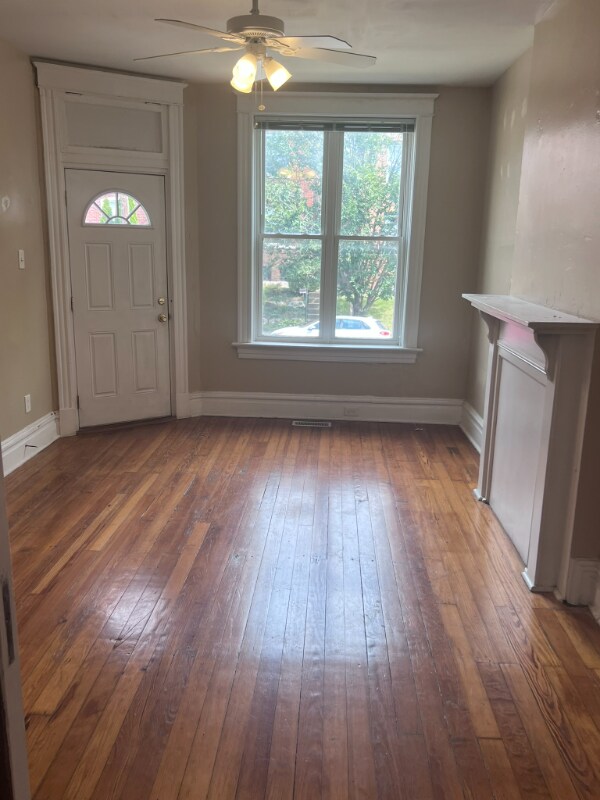 Foto del edificio - 3461 S Spring Ave