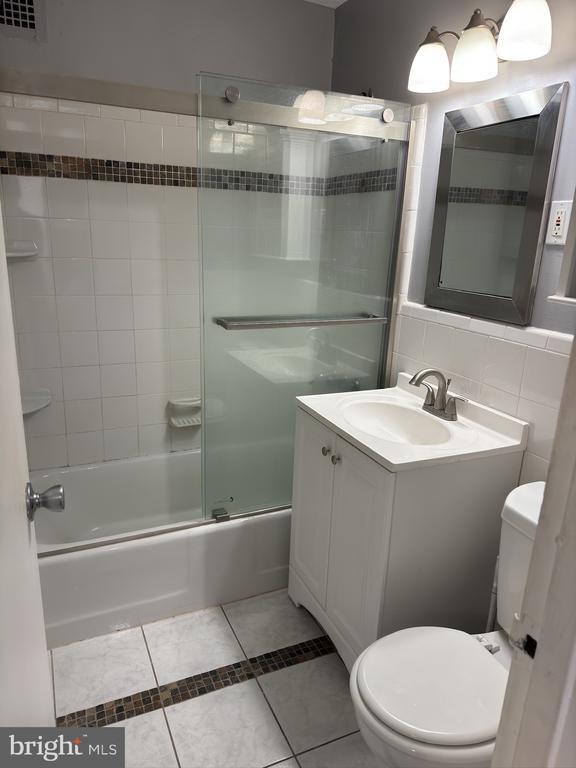 Foto principal - 1021 Arlington Blvd