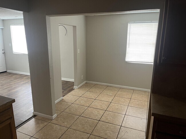 Building Photo - 5739 Bree Rd